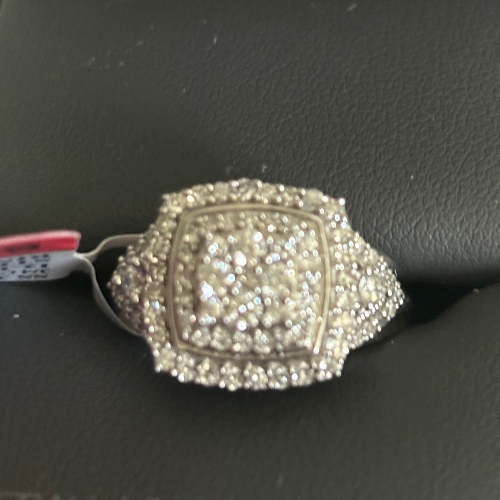 Diamond ring